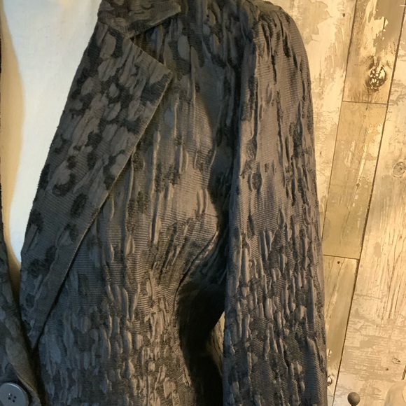 Eileen Fisher silk blazer. Size S - Picture 2 of 8